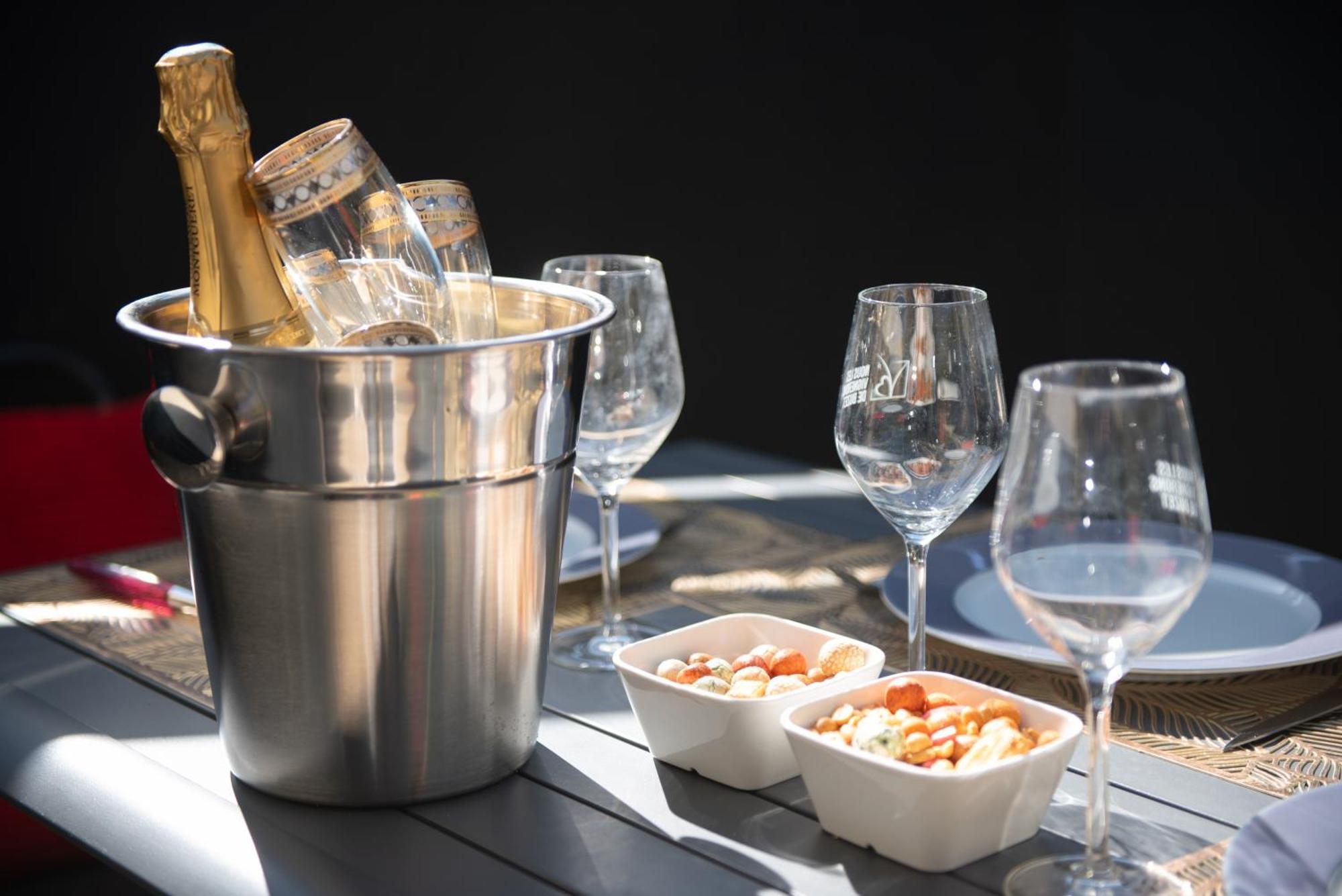 La Baule Terrasse - Cuisine - Calme - Wifi - Parking Gratuit Apartment *