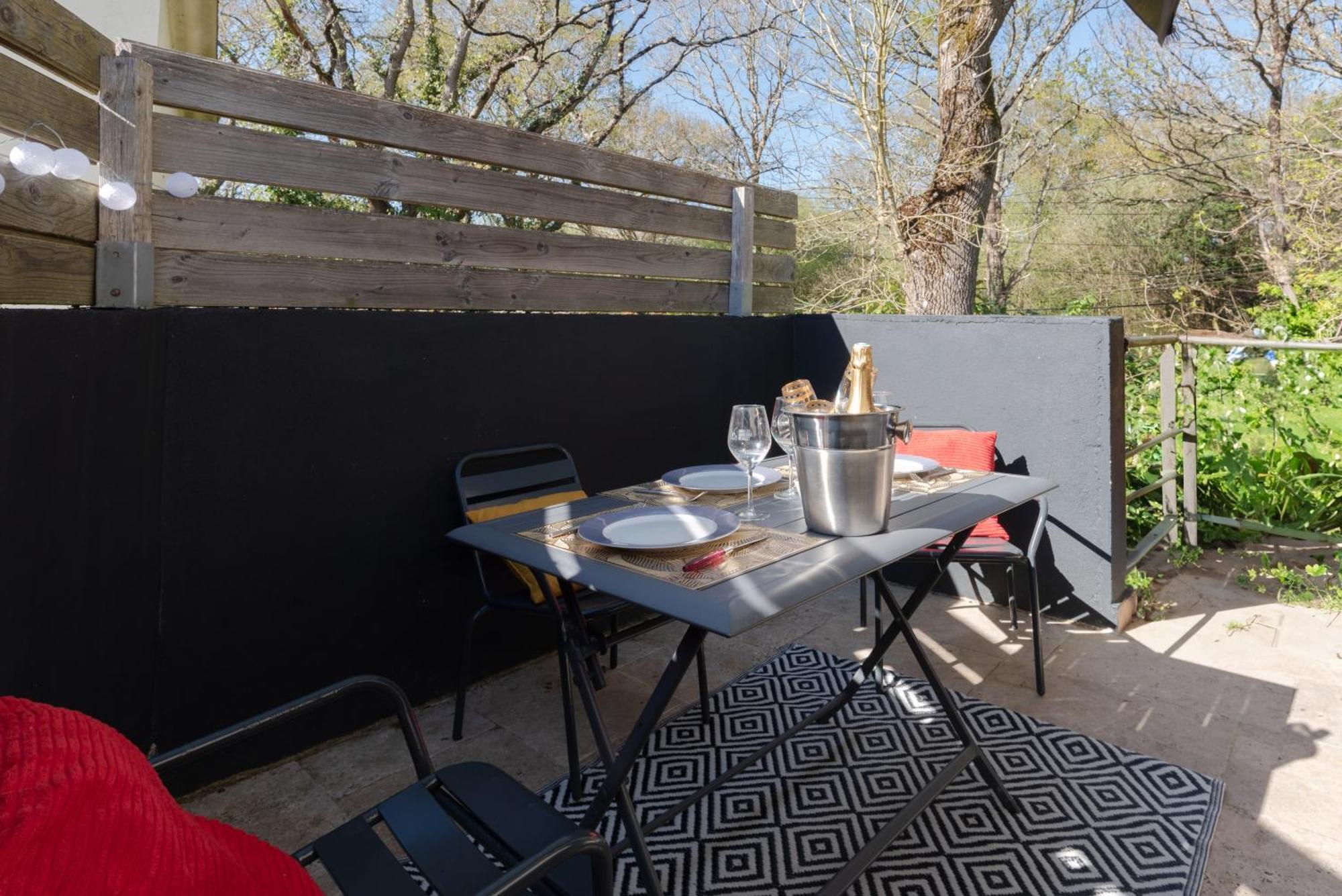Apartment La Baule Terrasse - Cuisine - Calme - Wifi - Parking Gratuit *